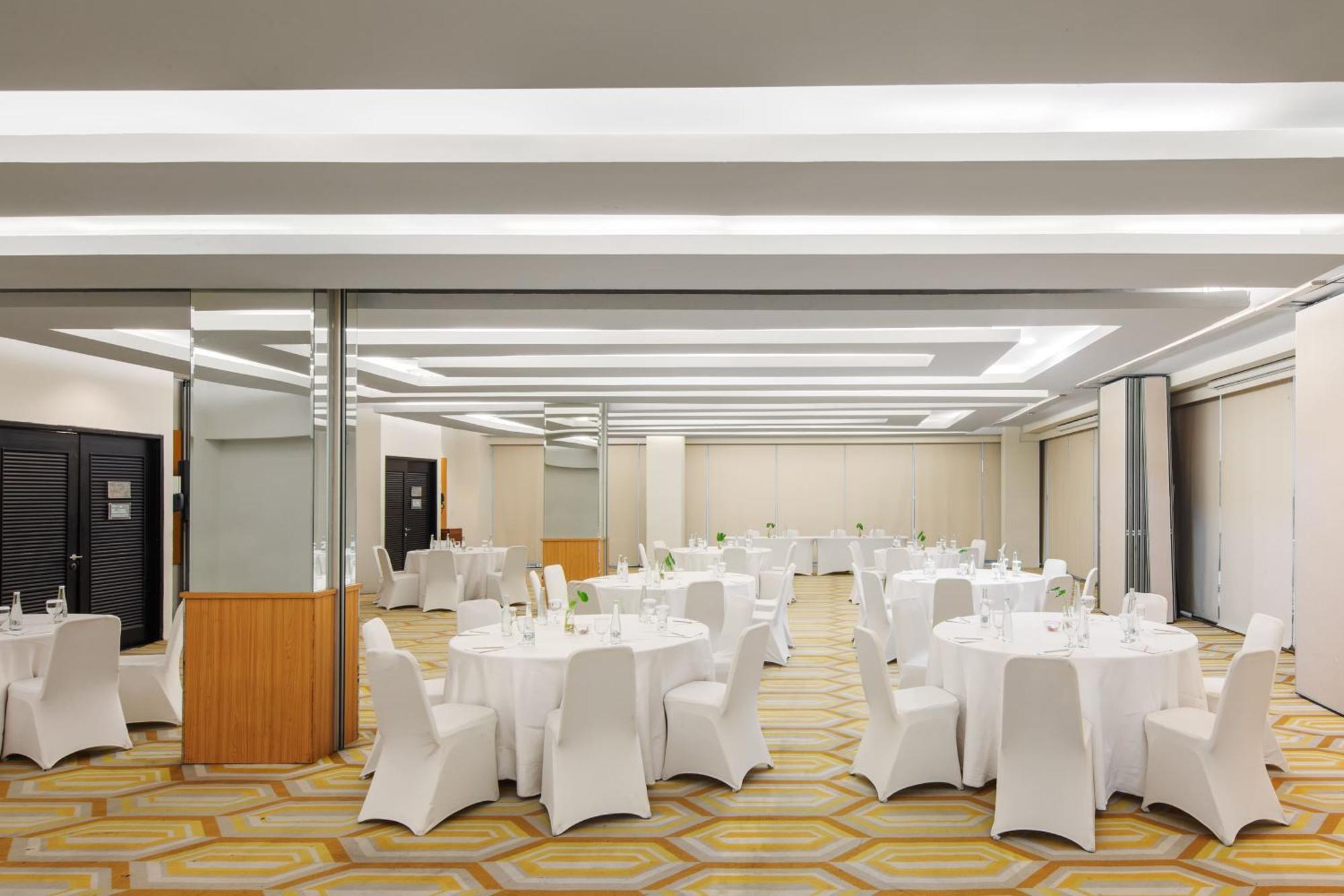 Hotel Santika BSD City-Serpong Exterior foto